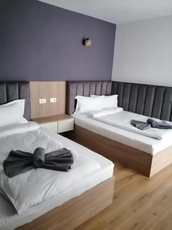 La Roby Si Niko Hotel Dubova Ngoại thất bức ảnh