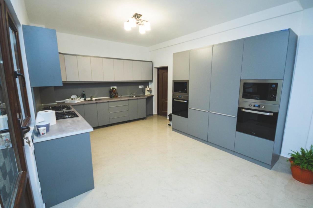 La Roby Si Niko Hotel Dubova Ngoại thất bức ảnh