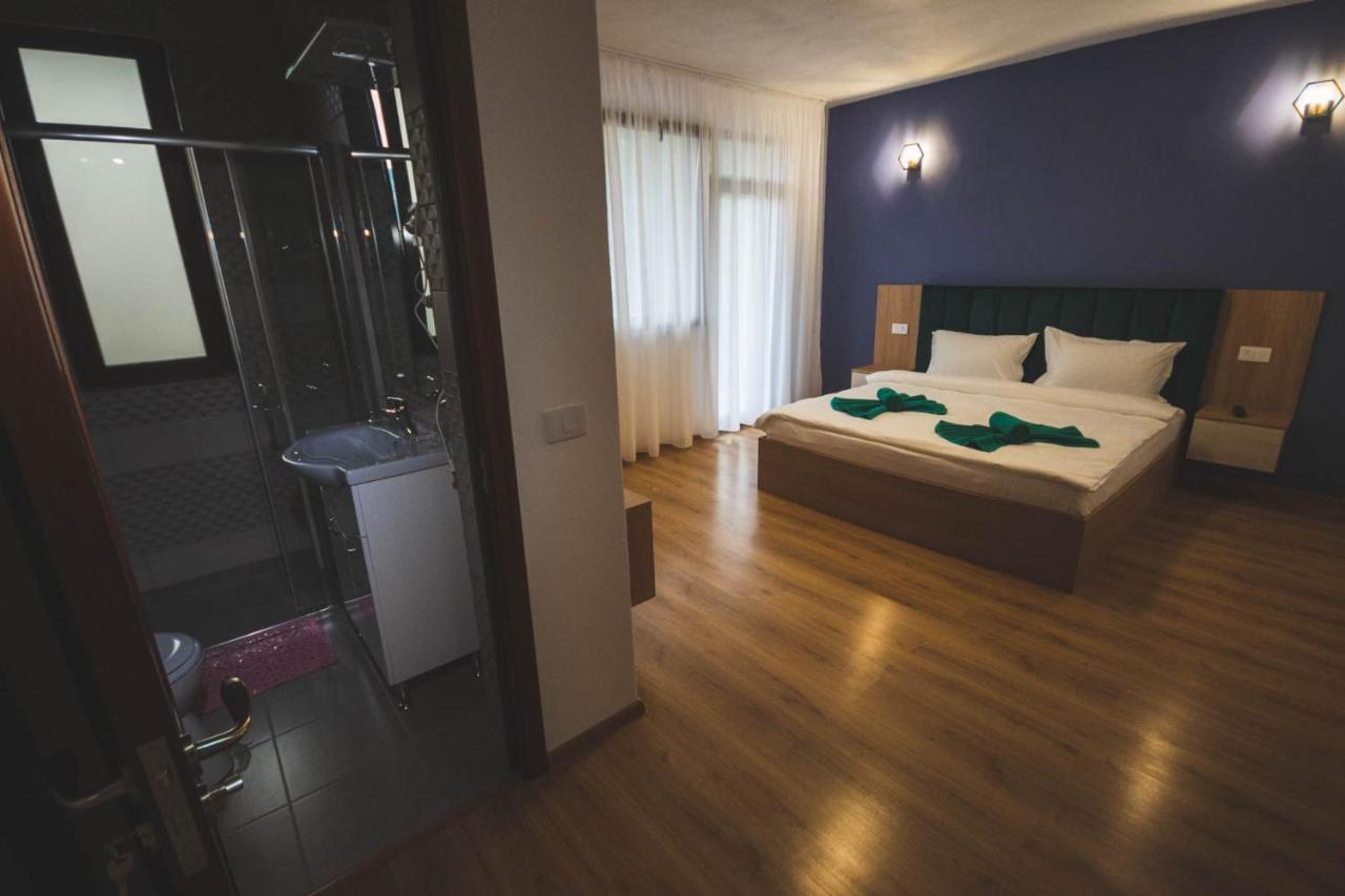 La Roby Si Niko Hotel Dubova Ngoại thất bức ảnh